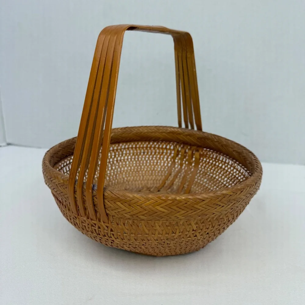 Vintage Woven Bamboo Basket Round Arched Handle Star Base Brown 8.5 Inch